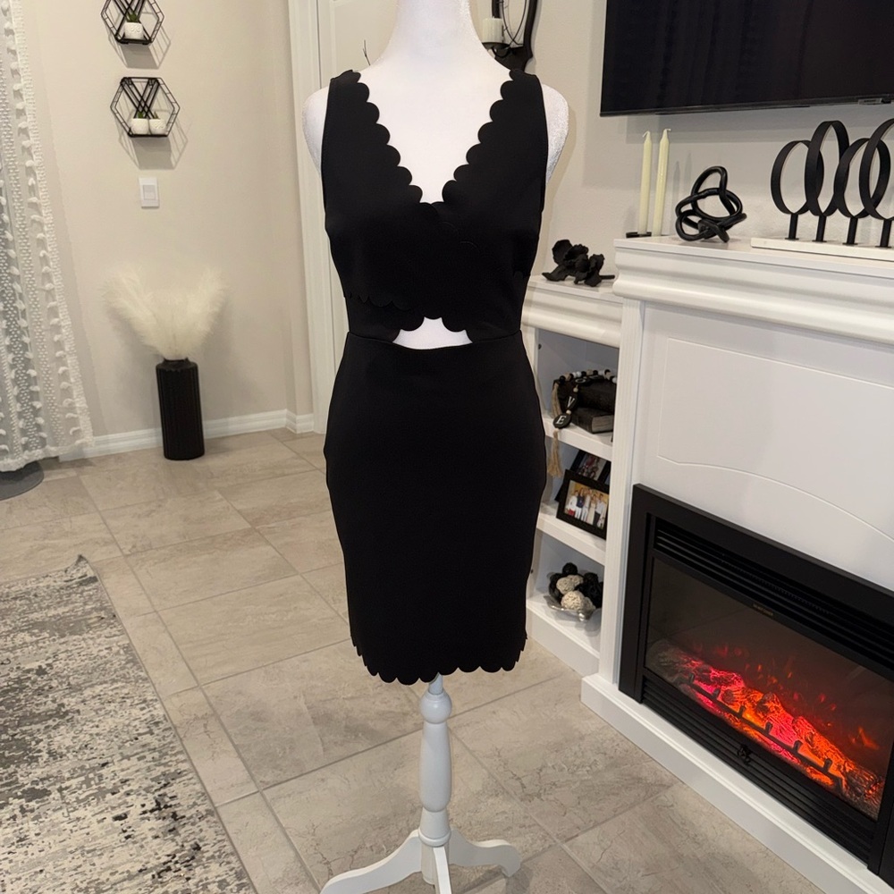 NWT Topshop Black Scallop Trim Mini Dress Size 6